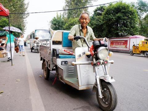 这座一线城市开始限制电动自行车，挑战与机遇共存